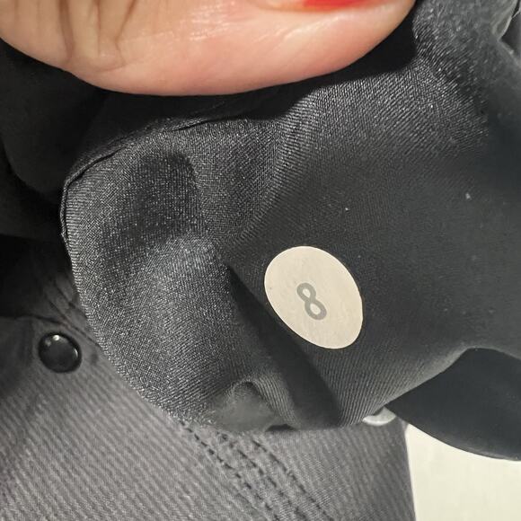 Lululemon Spring Break Away Short Size 8 Black 2.5” First Release - Picture 9 of 12